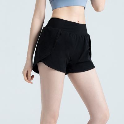 China Lady Workout Shorts Breathable Sports Clothing 2021 Seamless Women Joggers Yoga Pants Shorts for sale