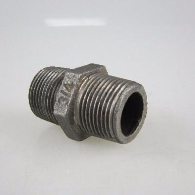 China Malleable Iron GI Cast Nipple, Equal Nipple, Reducer Nipple, Black/Galvanized for sale