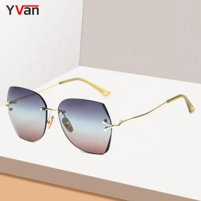 China Fashion Sunglasses 2021 Custom Luxury Color Fashion Women Shades Rimless Polarized Sun Glasses Clear Clear for sale