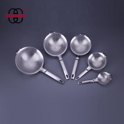 China MINGWEI Stainless Steel Flour Sifter Scoop Colander Spoon Food Viable Extra Fine Skimmer Slotted Colander for sale