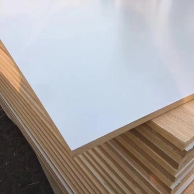 China 1220x2440mm Modern Plain/Raw High Glossy UV MDF Board MDF Board Melamine MDF Board for sale