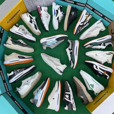 China Cheap fashion trend M23041 second-hand shoes price men's sports shoes store fashionable sneakers mixed in bulk wholesale for sale