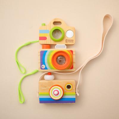 China Wooden Craft Children's Toys Slr Camera Pretend Toys Hot Selling Custom Cartoon Camera Toys for sale