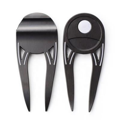 China Golf Digging Tool 3 in 1 Metal Golf Digging Tool Launch Repairer, Bottle Opener and Ball Marker for sale