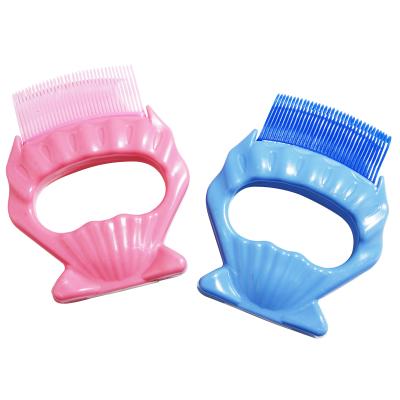 China Sustainable Reusable Plastic Pet Brush Cat Cleaning Brush Fur Remover Pet Shell Comb Cat Grooming Cleaning for sale