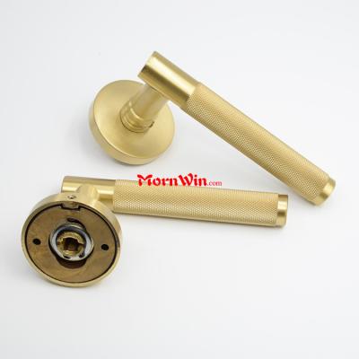 China Modern High Quality Round Rosette Brass Internal Door Handles Luxury for sale