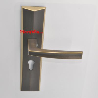 China Interior Door China Factory Black Door Handle Brass Door Handles for sale