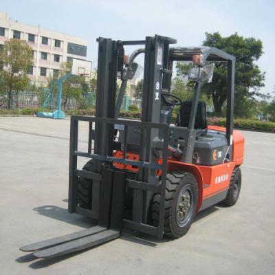 China Construction worksÂ   GOOD QUALITY 3 Ton Diesel Forklift GOODSENSE for sale