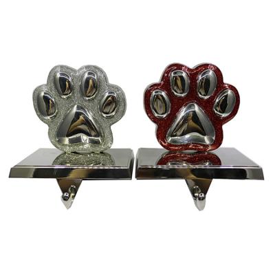 China Metal Customized Wholesale High Quality Christmas Ornaments Cute Metal Bear Paw Stocking Holder for sale