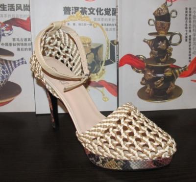 China Califique a las señoras de tacón alto trenzadas naturaleza de las sandalias fábrica de los zapatos de plataforma OEM/ODM de la calidad en venta