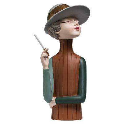 China Europe Resin Lady Figurine Lady Bust Sculpture Art Safe Smoking Decoration for sale