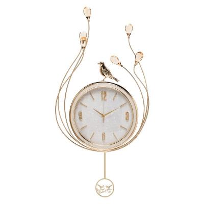 China Beautiful Light Luxury Peacock Wall Clock In White Creative Fashion Quartz Clock Silent Wall Hanging Decoration for sale