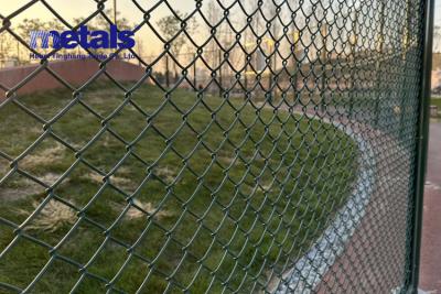 Κίνα 50x50 Chainlink Privacy Mesh Διαμαντένιο Ζυγισμένο Chain Link Φράχτης 7ft προς πώληση