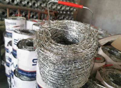 Cina Galvanizzato Concertina Razor Wire PVC rivestito 14x14 16x16 500m in vendita