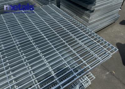 China Hot Dip Galvanized Drainage Rainwater Drainage Channel Covering Floor Grating Steel Grating for sale