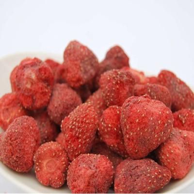 China Wholesale Red Freeze Dry Fried Strawberry Crispy Fruit for sale