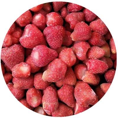 China FROZEN Strawberry Dispensers Frozen Fruits Iqf Strawberries for sale