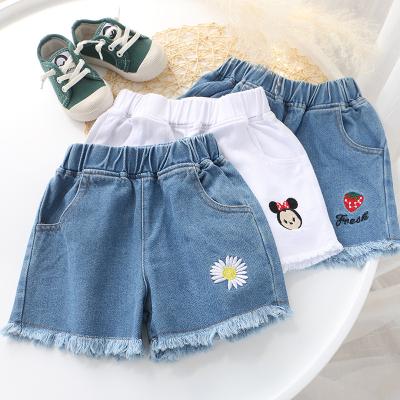 China 2021 New Children's Wear Cartoon Solid Color Chrysanthemum Girl Cowboy Elastic Short Pants Cotton Begging Shorts for sale