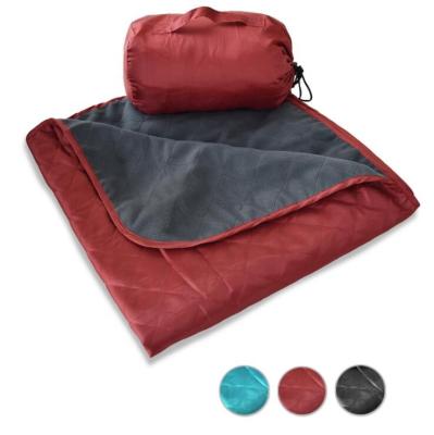 China Custom Folded Waterproof Picnic Bag Dark Color Camping Picnic Blanket Soft Foldable Outdoor Blanket Washable Waterproof Picnic Blanket for sale