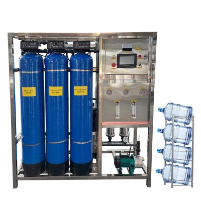 China Warmverkoop 500LPH RO-systeem waterzuiveringssysteem met pomp omgekeerde osmose waterfilterinstallatie Te koop