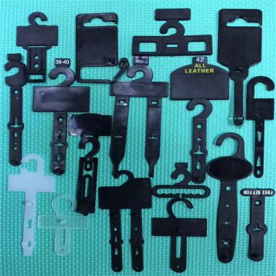 China Fashionable Plastic Belt OEM Design Supermarket Display Belt Hanger For Belt Display for sale