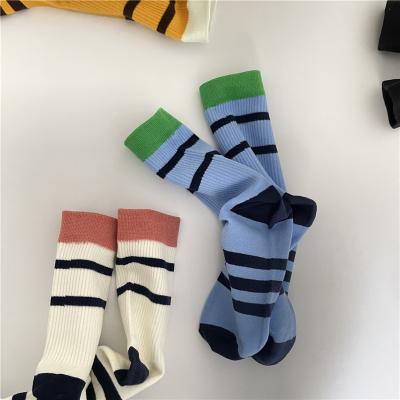 China QUICK DRY PREMIUM TASTE COTTON STYLE TWO STYLE STRIPED INS UNISEX CREW SOCKS for sale