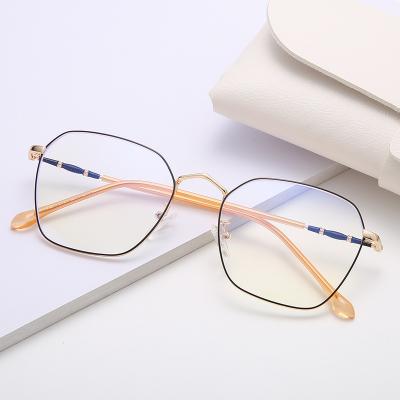 China 2021 Wholesale Retro Optical Frame Designer Optical Eyeglasses China Metal Women Shape Optical Sight for sale