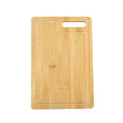 China Sustainable Hanging Bamboo Cutting Board Bamboo Cutting Board With Groove for sale