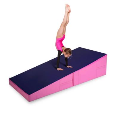 China Gymnastics Exercise Mats Folding Gymnastics Incline Cheese Wedge Skill Form Somersault for sale