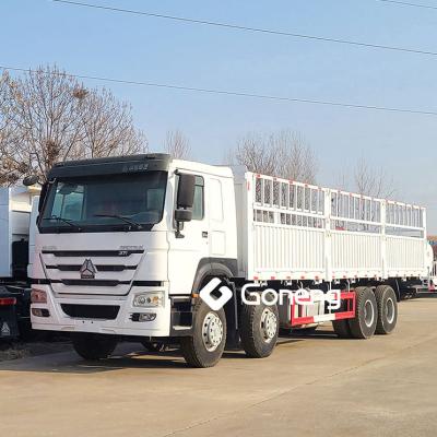 China long size used sinotruck barrier trucks sino cargo truck used howo 10 wheeler 2014 to 2018 model 10350x2496x3718mm for sale