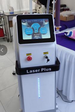 China Carbono da remoção da tatuagem da máquina do laser do interruptor do Nd Yag Q de Picosure que descasca o alvejante da pele com 5 pontas de prova do tratamento dos PCes à venda