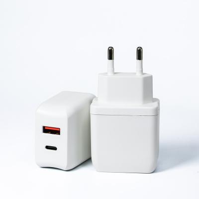 China UniversalÂ   2 Ports PD 20W Type C USB3.0 Wall Charger Cell Phone Fast Chargers For iPhone Power Adapter for sale