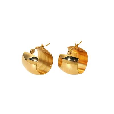 China Luxury Polishing Stainless Steel Chunky Gold Plated Simple Fashion Huggie Earrings CLASSIC for sale