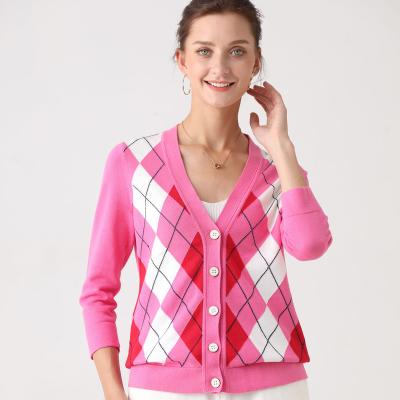 China Anti-Wrinkle Argyle Intarsia Knitwear Hot Pink Sweater 3 Quarter Sleeve Cardigan for sale