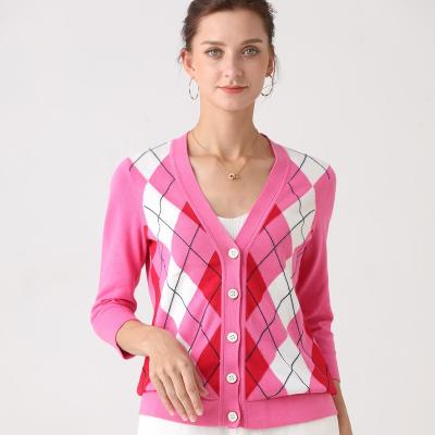 China Women's Argyle Intarsia Birdeye Stitching Anti-Wrinkle Spring 2022 Cardigan for sale