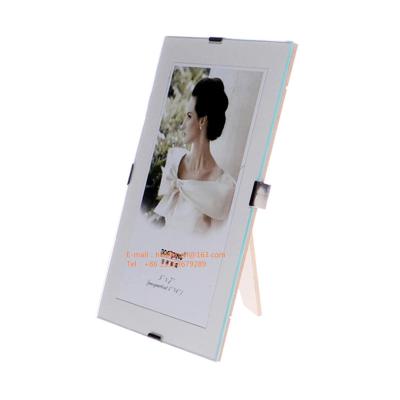 China Standing Frameless and Mini Glass Hanging 10 cm x 15 cm 6 x 4 Clip Frame Picture Photo Frames for Display or Home Decor for sale