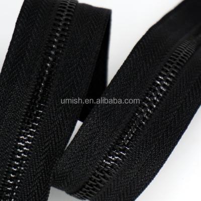 China Shiny Shiny Black Oxidized Teeth #8 Metal Zipper With Black Paint On Teeth for sale