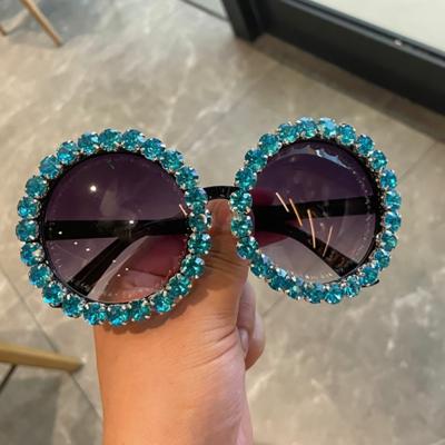 China Hot Sale Sunlight Diamond Sunglasses Women Personality Daily Wear Charm Shape Custom Sun Glasses for sale