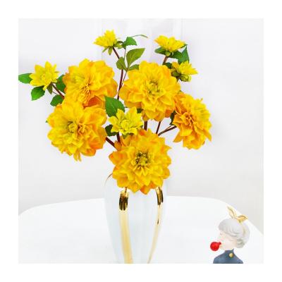 China Various Silk Promotional Goods Using China Wholesale Premium Artificial Daisy Flowers for sale