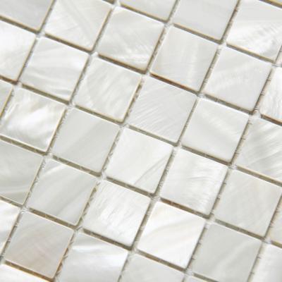 China Handmade Beautiful Sea shell Wall Mosaic Freshwater Sea Shell Mosaic 20x20mm 305x305mm for sale