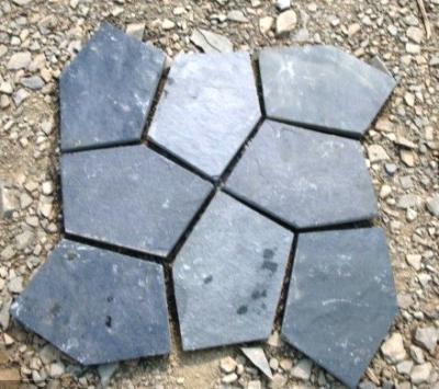 China Black Split Face Slate Flagstone Natural Slate Meshed Flagstone Walkway Exterior Flagstone Flooring for sale