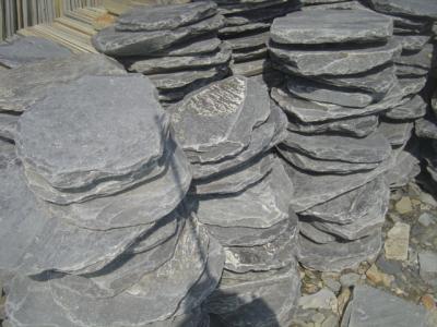 China Black Slate Stepping Stones Natural Slate Round Shape Garden Landscaping Stone Pavers for sale