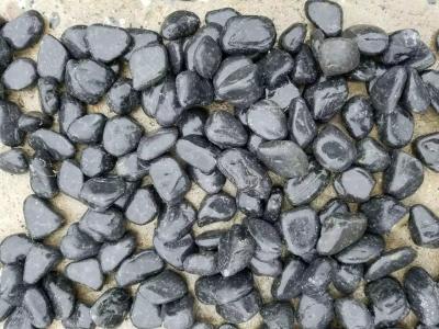 China Polished Black Pebble Stones,Black Cobble Stones,Black River Stones,Cobble River Pebbles,Landscaping Pebbles for sale