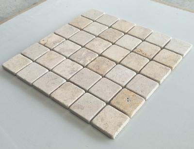 China Mosaico beige del travertino, tejas de mosaico de piedra, piedra de la pared del mosaico, teja de mosaico de mármol en venta