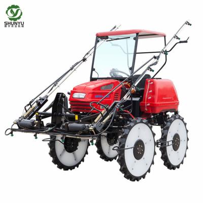 China Farms boom sprayer for insecticide and fertilization diesel engine self-propelled tractor sprayer for sale