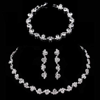 China Vintage Simple Rhinestone Bridal Jewelry Set Three Piece Necklace Set Earrings Bracelets Wedding Accessories for sale