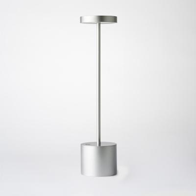 China Modern high quality table lamp bedroom metal chrome battery operated table lamp for sale