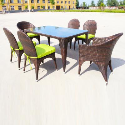 China Eco-freindly BSCI factory sale poly rattan table and chairs patio garden restaurant wicker furniture for sale