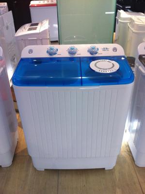 China Witte Draagbare Kleine Tweeling Freestanding de Tonwasmachine 7.8kg van de Huishouden Grote Lading Te koop