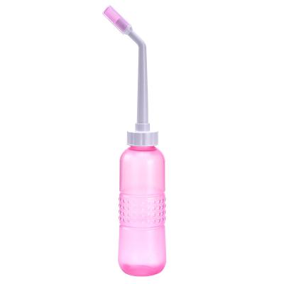 China Classic Portable Bidet Bottle Postpartum Care Squirt Bottle Sprayer Mini Handheld Peri Bottle for sale